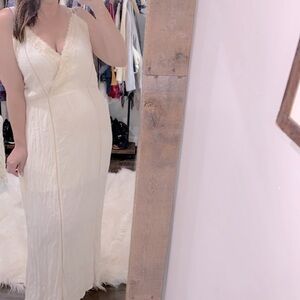 Charlotte Russe ivory maxi dress size 1X